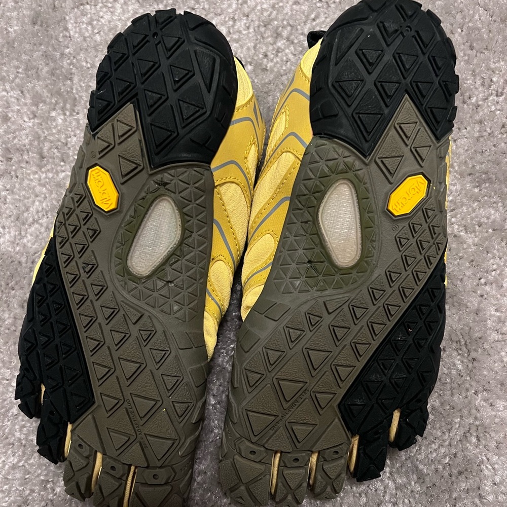Vibram shoes